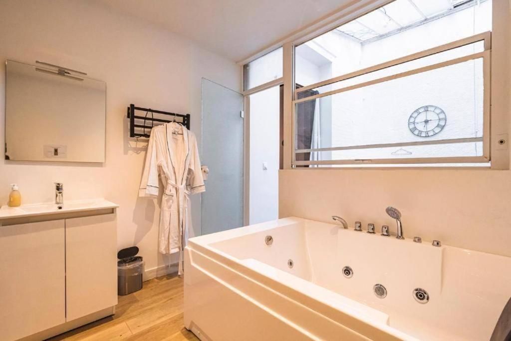 Steam, Baignoire Balneo Et Clim Apartman Reims Kültér fotó