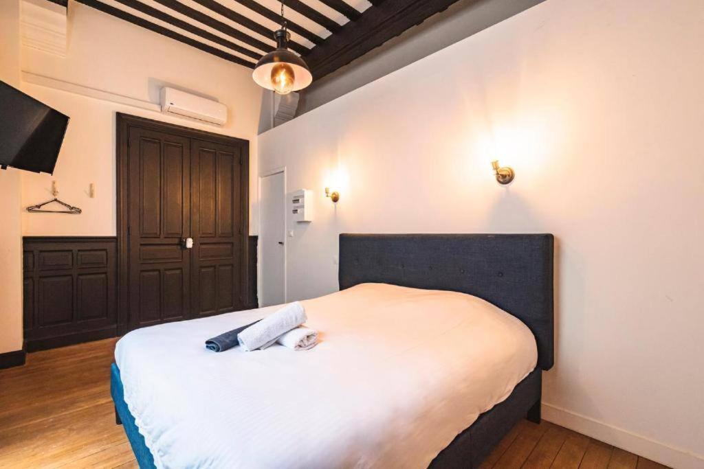 Steam, Baignoire Balneo Et Clim Apartman Reims Kültér fotó
