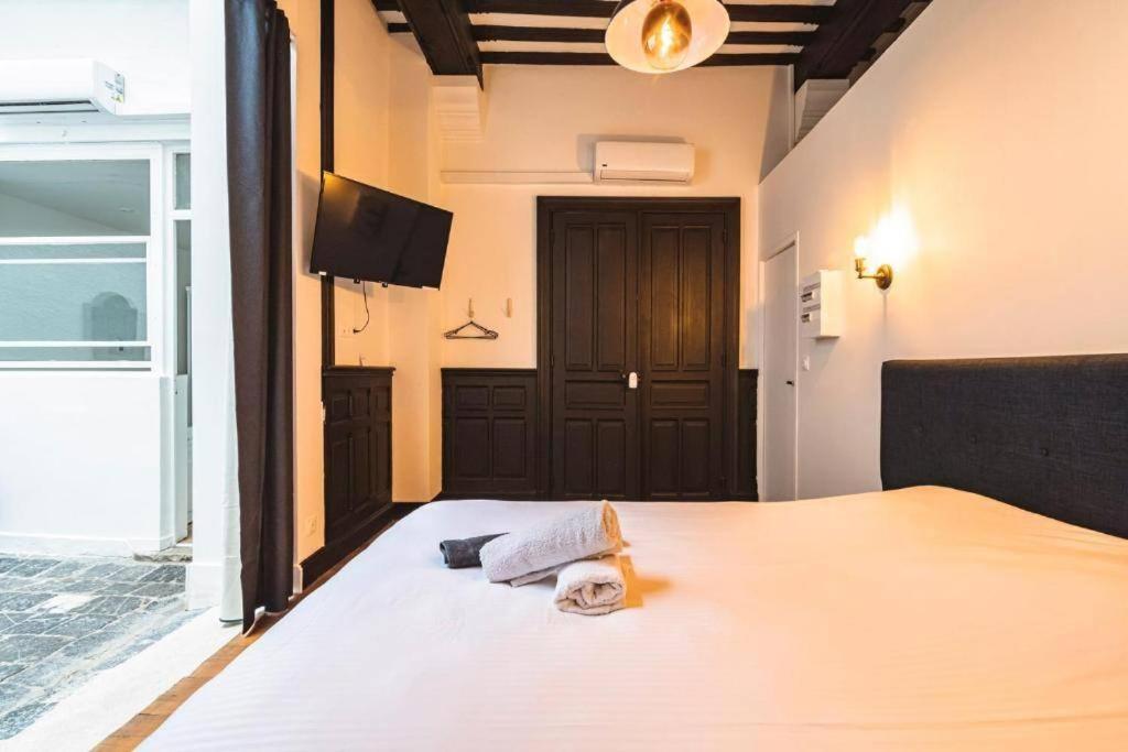 Steam, Baignoire Balneo Et Clim Apartman Reims Kültér fotó